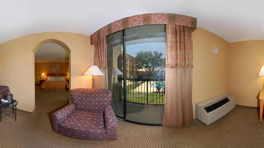Gateway Hotel Dallas Park Central Esterno foto