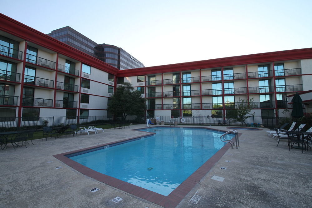 Gateway Hotel Dallas Park Central Esterno foto