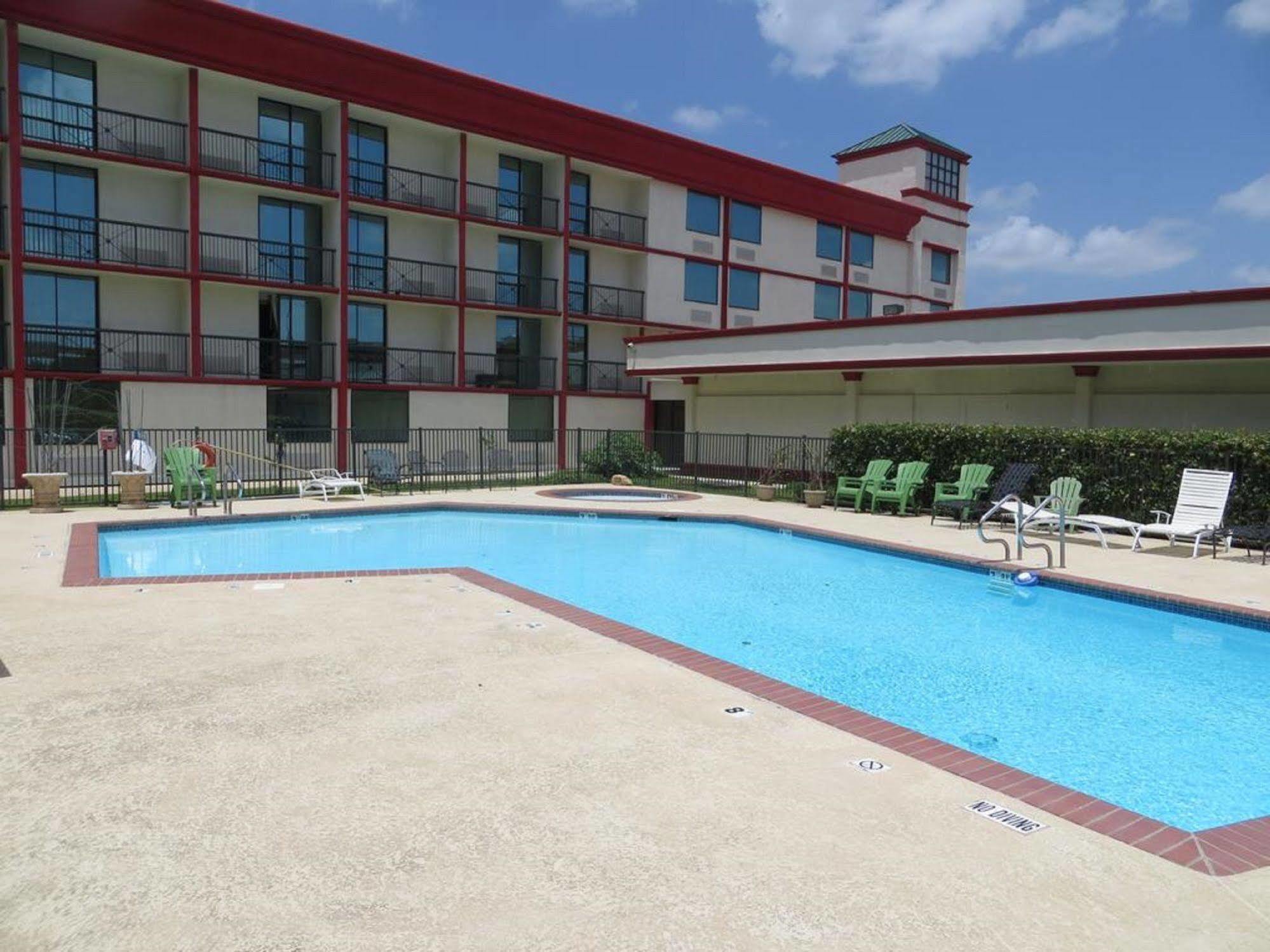 Gateway Hotel Dallas Park Central Esterno foto