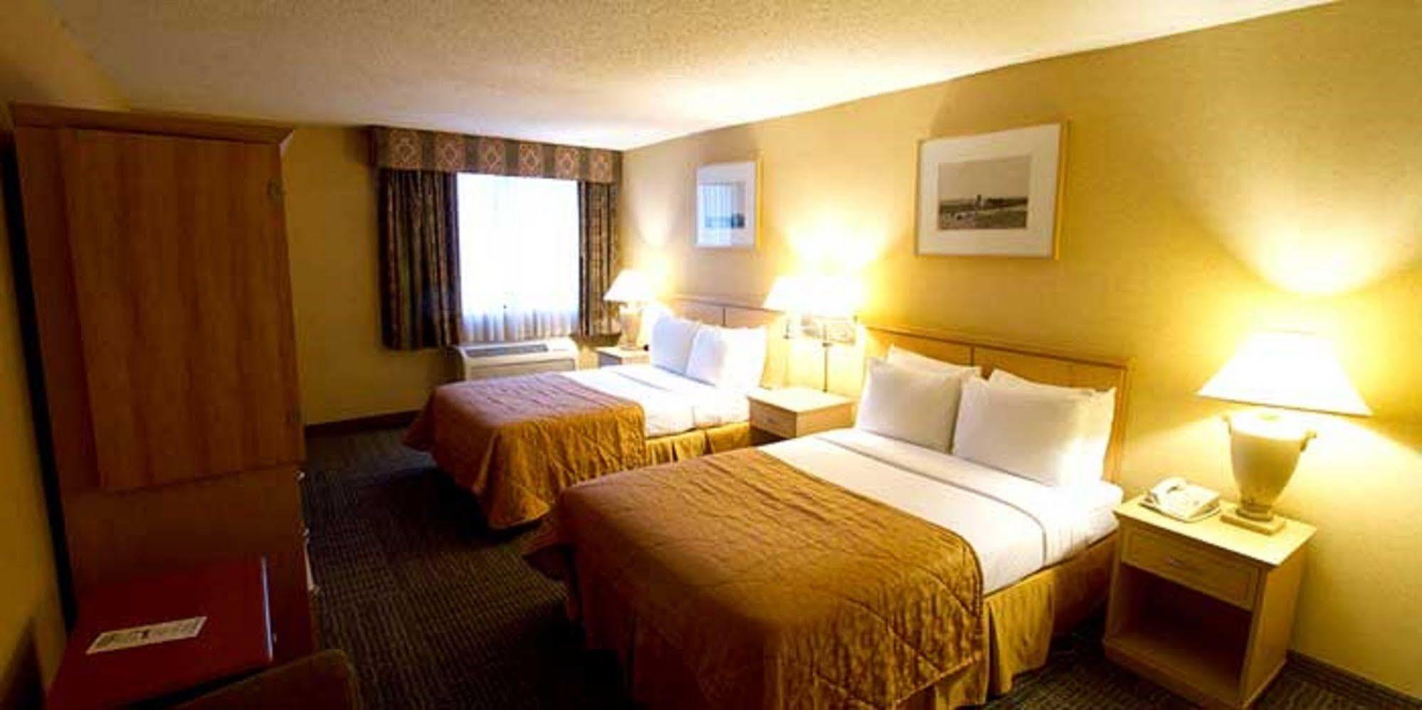 Gateway Hotel Dallas Park Central Esterno foto