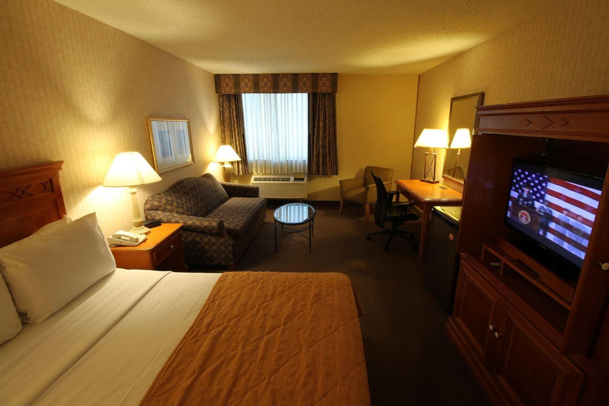 Gateway Hotel Dallas Park Central Esterno foto